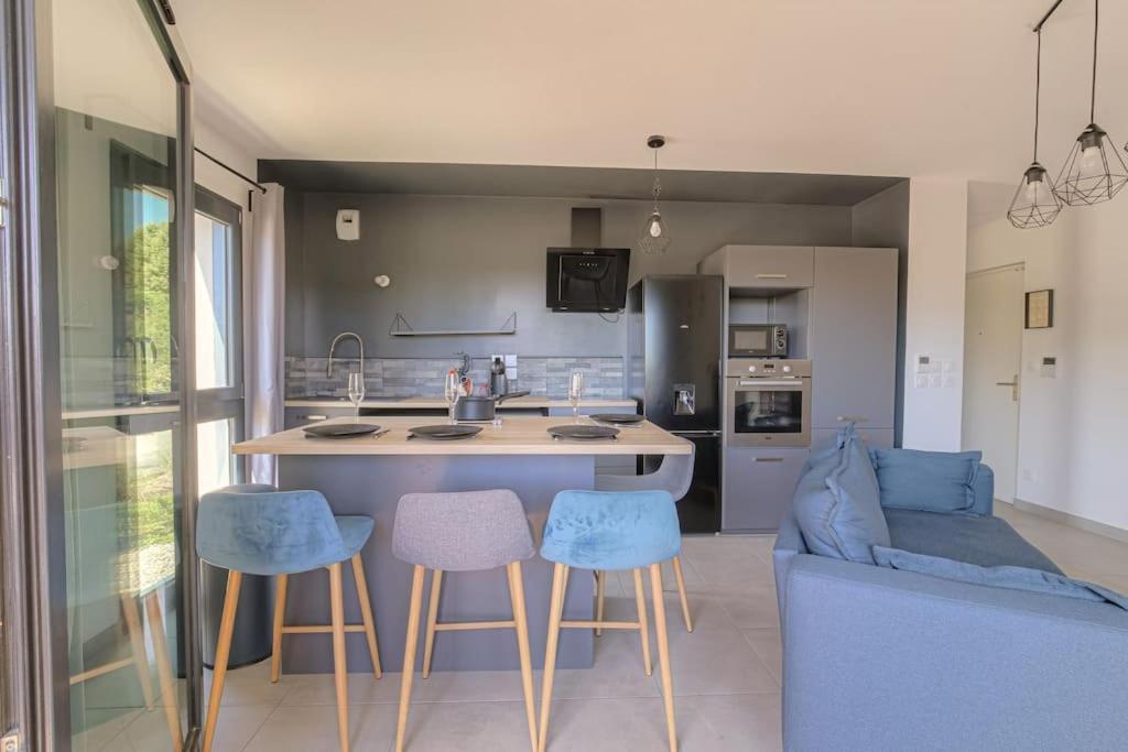 Appartement Avec Parking Souterrain Et Copropriete Calme