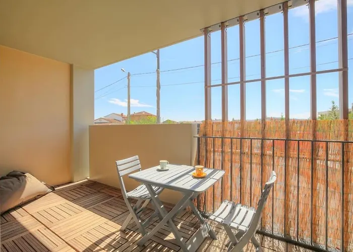 Appartement Avec Parking Souterrain Et Copropriete Calme