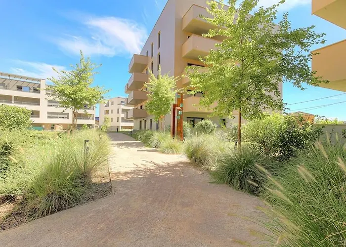Appartement Avec Parking Souterrain Et Copropriete Calme